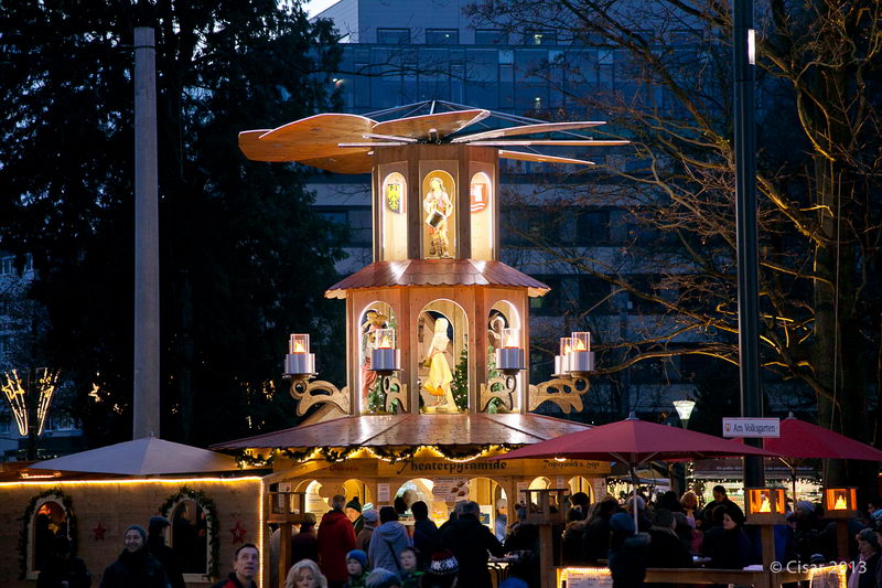 Weihnachtsmarkt Linz Weihnachtspyramide
